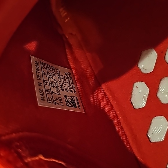 Adidas NMD_R1, red on red men's size 7.5, women's 8.5 - Picture 6 of 11